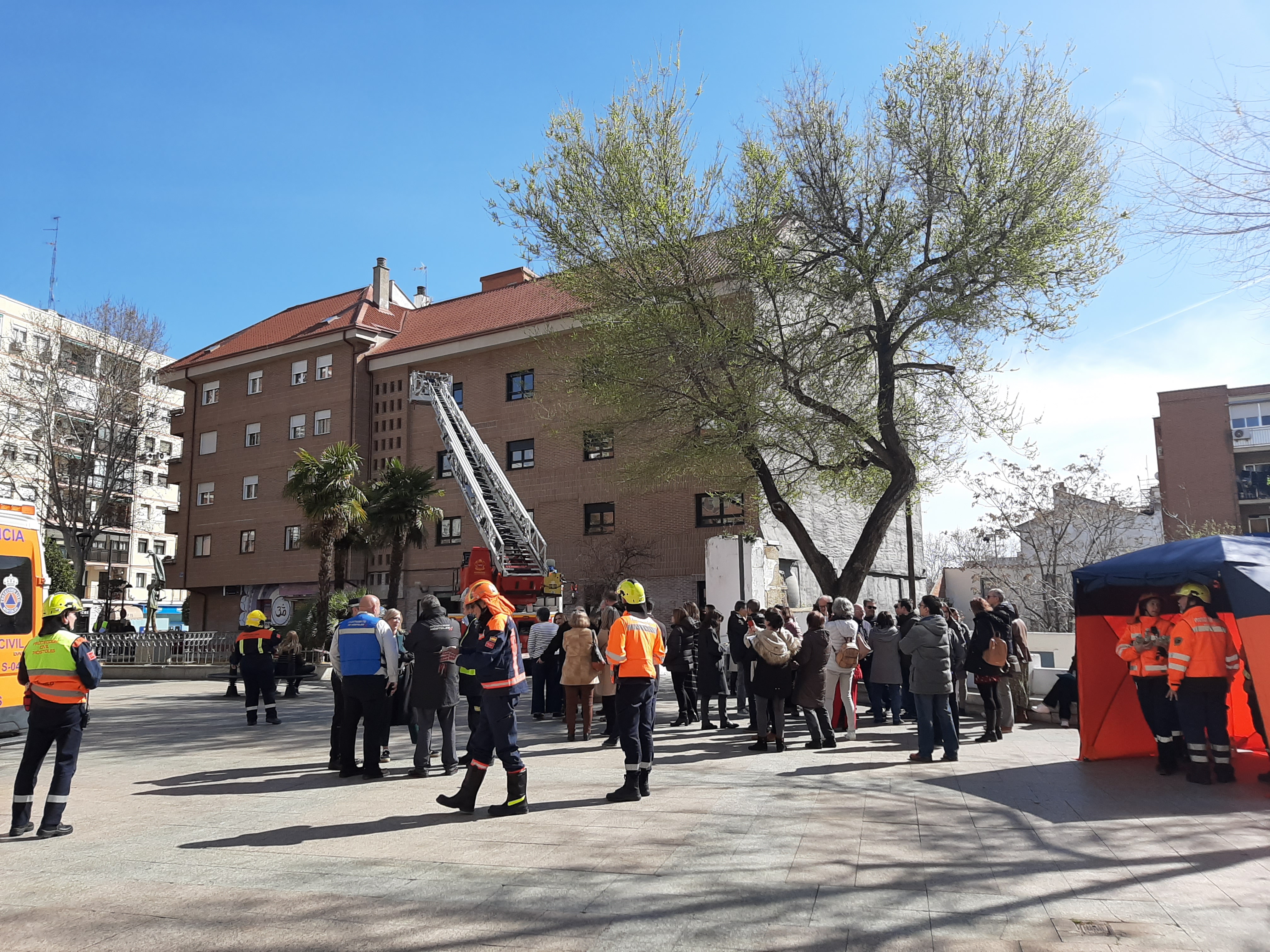 Simulacro de emergencia con evacuación